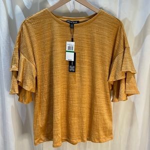 ✨ 2/$20 ✨NWT Cable & Gauge Fools Gold Scoop Neck Short Ruffled Sleeve Top Size L
